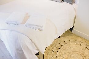 Stay Komodo Byron Suites