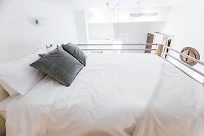 Stay Komodo Byron Suites