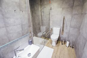 Stay Komodo Byron Suites