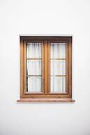 Stay Komodo Byron Suites