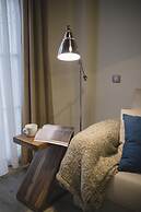 Stay Komodo Byron Suites