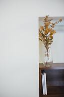 Stay Komodo Byron Suites