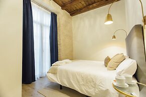 Stay Komodo Byron Suites