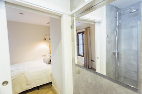 Stay Komodo Byron Suites