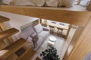 Stay Komodo Byron Suites