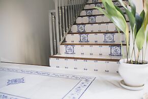 Stay Komodo Byron Suites