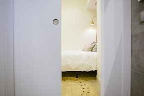 Stay Komodo Byron Suites