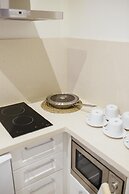 Stay Komodo Byron Suites