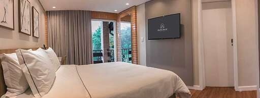 Village du Lac Hotel