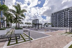Modern Studio in Downtown Doral