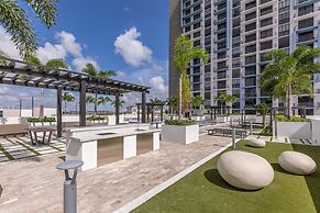 Modern Studio in Downtown Doral