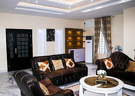 Remarkable 3-bed Villa in Ajah Ogombo