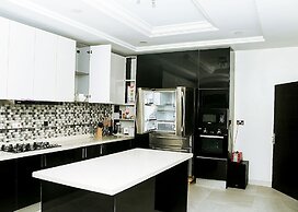 Remarkable 3-bed Villa in Ajah Ogombo
