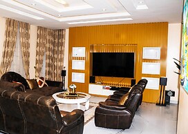 Remarkable 3-bed Villa in Ajah Ogombo