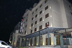 Lara Hotel and Spa