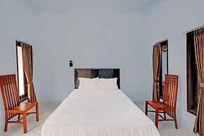 OYO 92401 Hotel Mustika