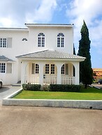 Rush Bond Villa