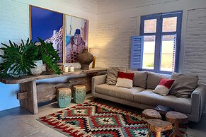 Casa pé na areia com 05 suítes