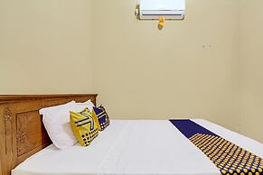 SPOT ON 92515 Timoti Guest House