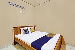 SPOT ON 92515 Timoti Guest House