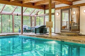 Wellspring by Avantstay Indoor Pool + Views