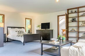 Wellspring by Avantstay Indoor Pool + Views