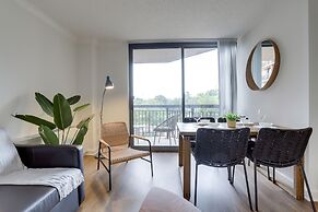 Pentagon City Modern apartment