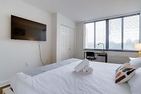 Modern apartment in the center Pentagon