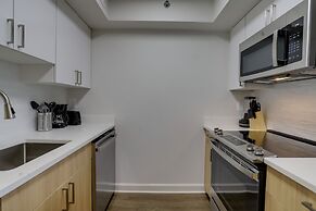 Modern apartment in the center Pentagon