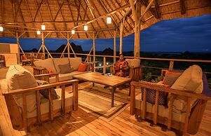 Aardvark Safari Lodge