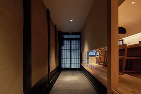 YADORU KYOTO HANARE Tsukikage No Yado