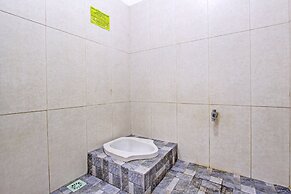 SPOT ON 92531 Pacar Guesthouse