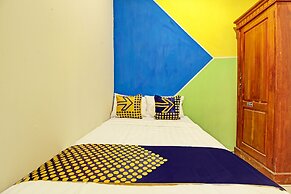 SPOT ON 92531 Pacar Guesthouse