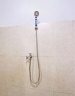 SPOT ON 92531 Pacar Guesthouse