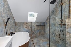 Apartment Kazimierz + Parking by Renters