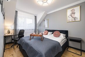 Apartment Kazimierz + Parking by Renters