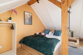 Bright Apartment Kazimierz by Renters