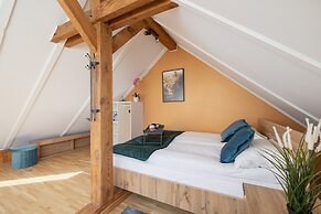 Bright Apartment Kazimierz by Renters