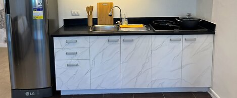 Spacious Oceanview Corner Suite Brand New