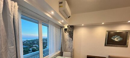 Spacious Oceanview Corner Suite Brand New