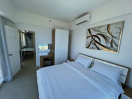 Spacious Oceanview Corner Suite Brand New