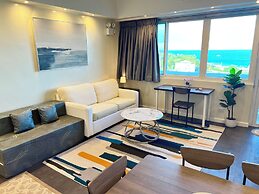 Spacious Oceanview Corner Suite Brand New