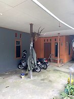 SPOT ON 92544 Senja Homestay