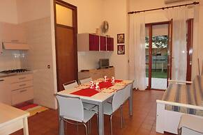 Comfortable Flat Near the Beach With Garden