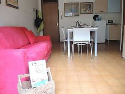 Comfortable Flat Near the Beach With Garden