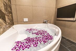 Petit Bali Forest Shinjuku Sanchome