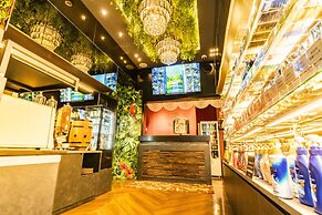 Petit Bali Forest Shinjuku Sanchome