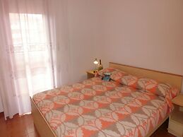 Cozy Flat With a Terrace - Beahost Rentals