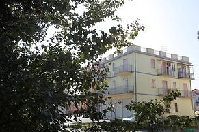 Renovated Flat Near the Beach - Beahost