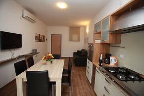 Renovated Flat Near the Beach - Beahost